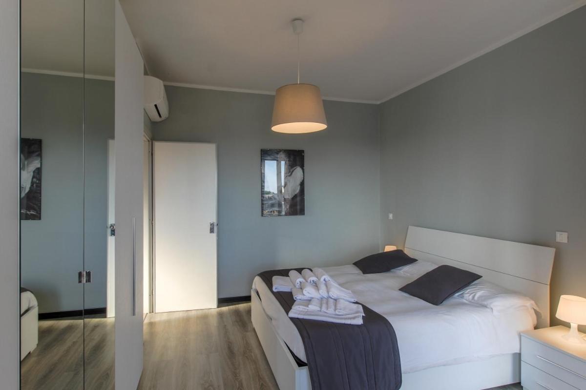 Blu Mare Apartments Pietra Ligure Exteriör bild